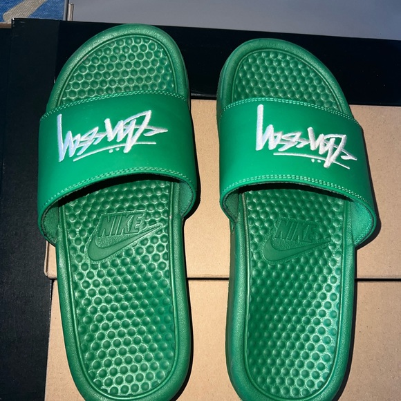 Stussy x Nike slides size 7 120$ - Picture 3 of 5